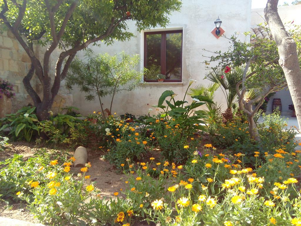 Bed and Breakfast Baglio Bellavista Torre Nubia Exterior foto